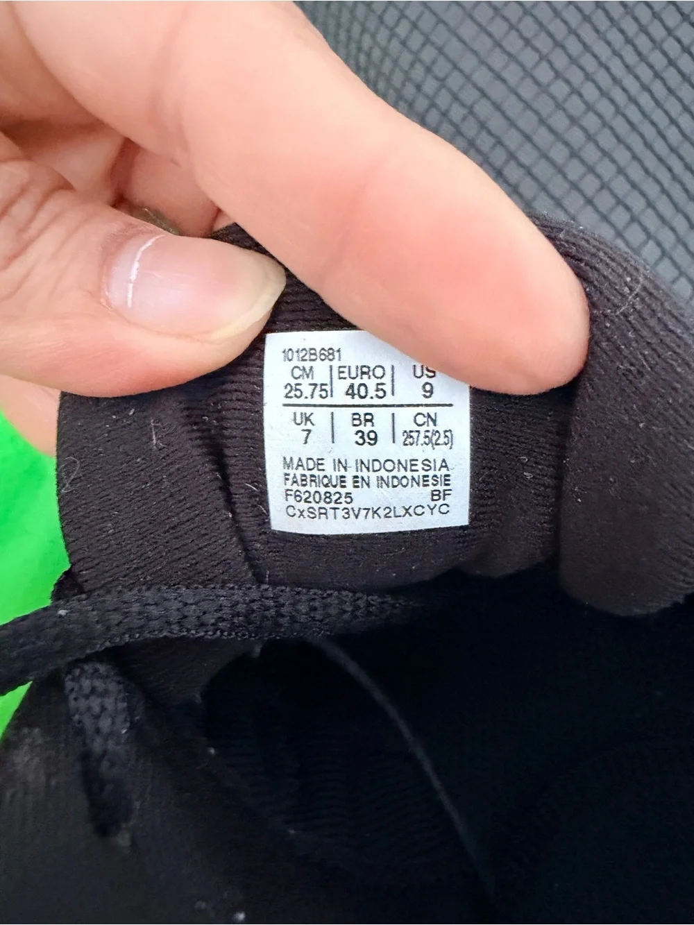 Oasis Men's All-Black Breathable Athletic Sneakers
